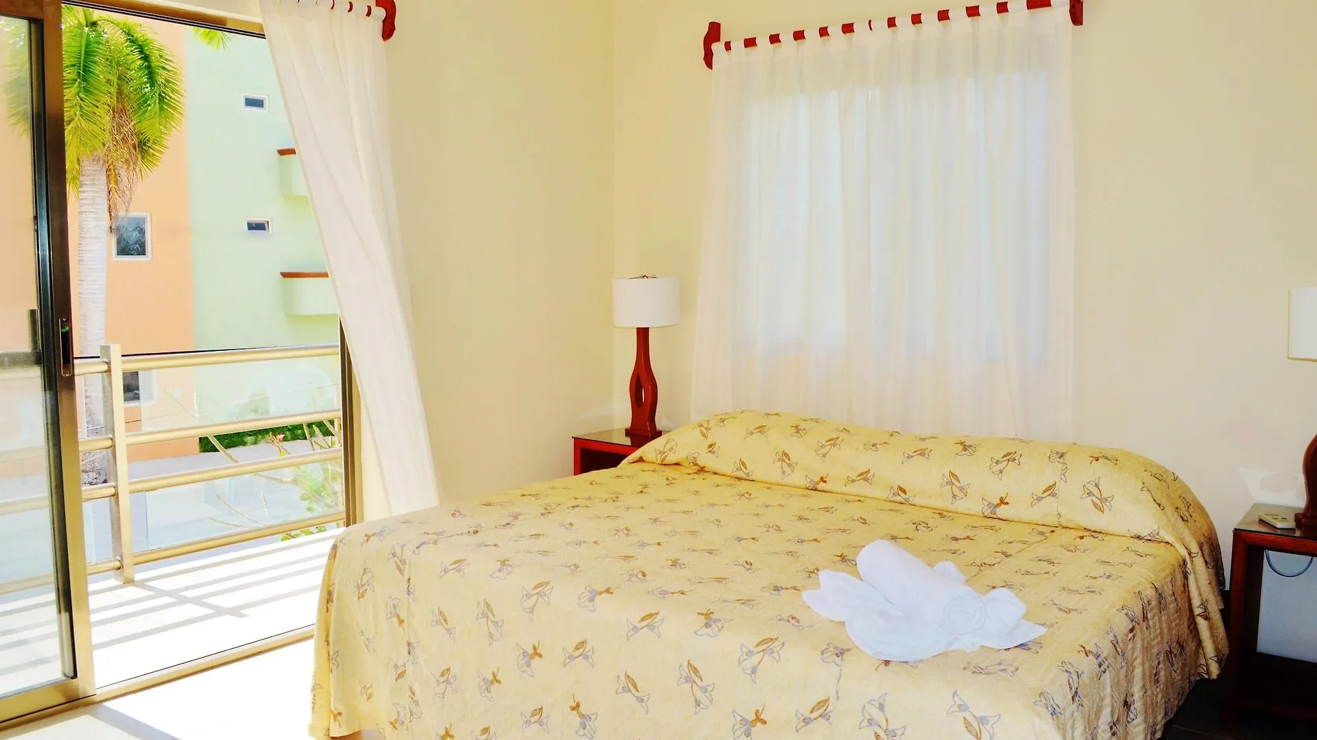 Aparthotel Arrecifes Suites Puerto Morelos